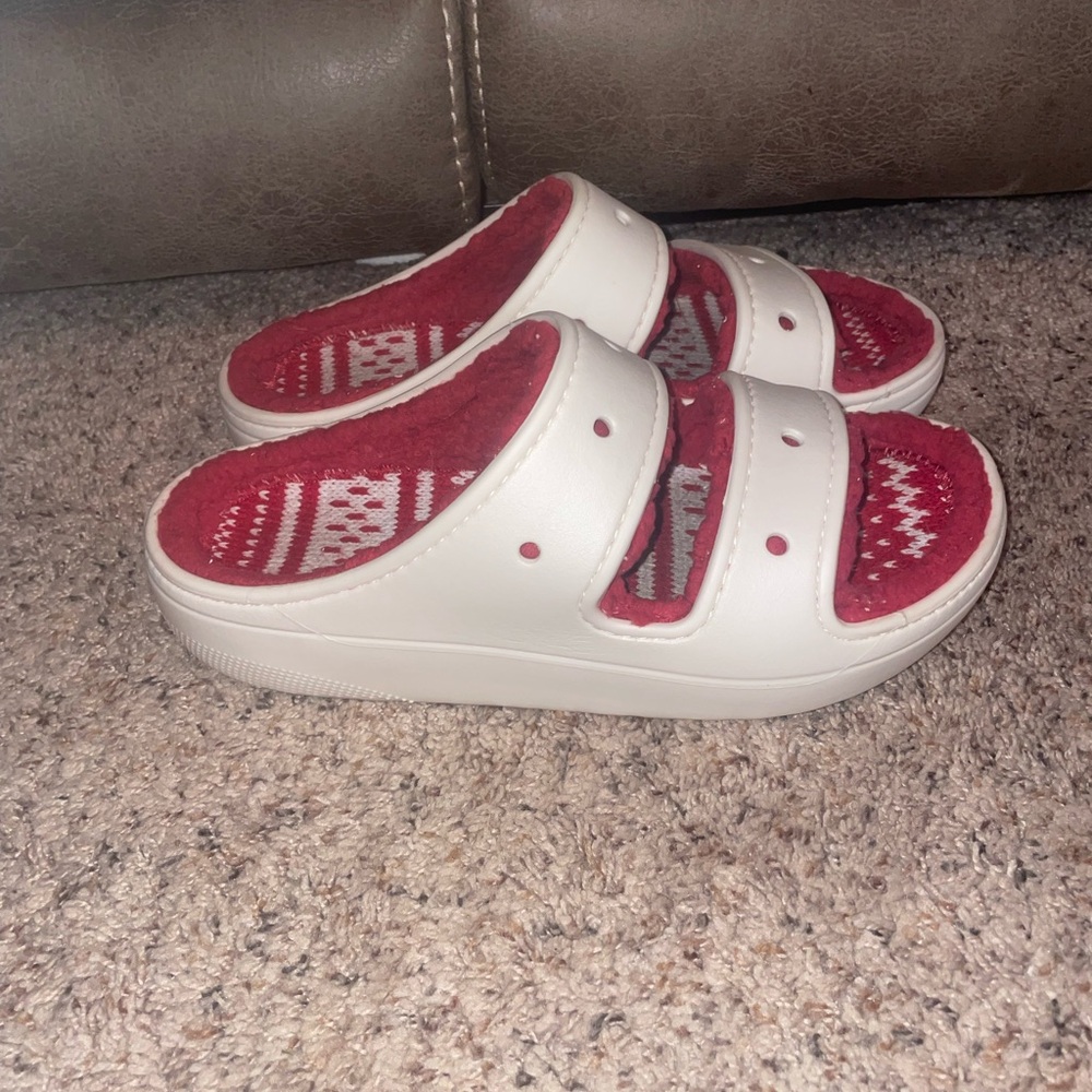Crocs Unisex Classic Cozzzy Holiday Sweater Sandal Size M7 W9